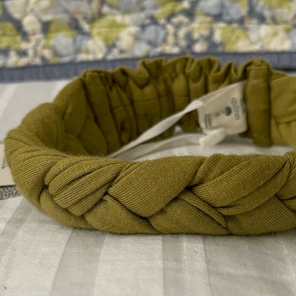 Kate Quinn Headband Bundle of 4. Size Medium Organic Cotton. Size Small Modal. - Picture 5 of 5